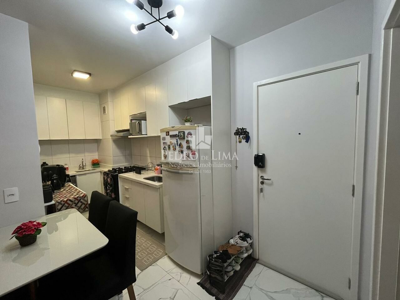 Apartamento 38m², 2 Quartos, sala com sacada, na Vila Invernada