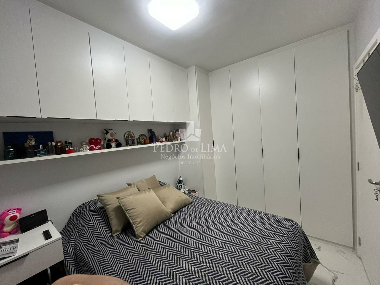 Apartamento 38m², 2 Quartos, sala com sacada, na Vila Invernada