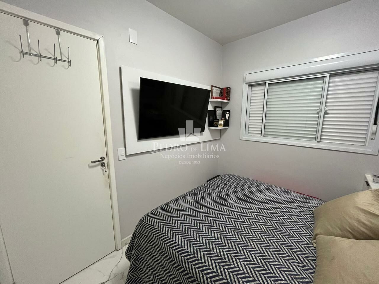 Apartamento 38m², 2 Quartos, sala com sacada, na Vila Invernada