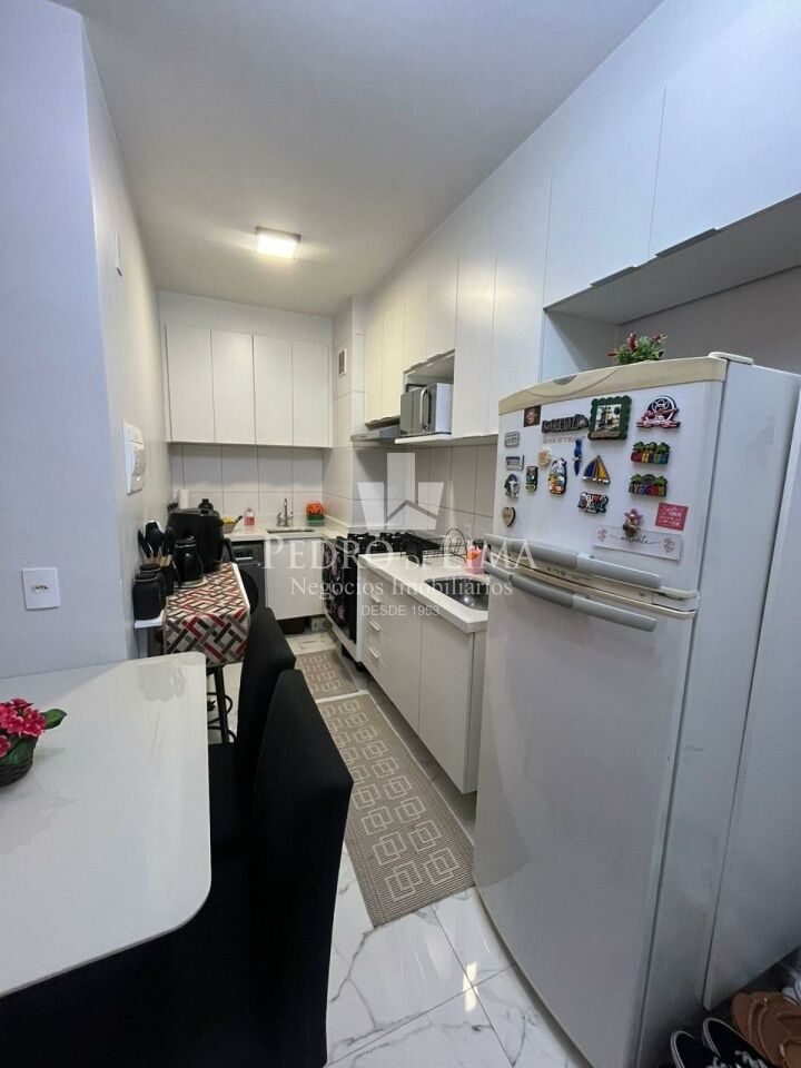 Apartamento 38m², 2 Quartos, sala com sacada, na Vila Invernada