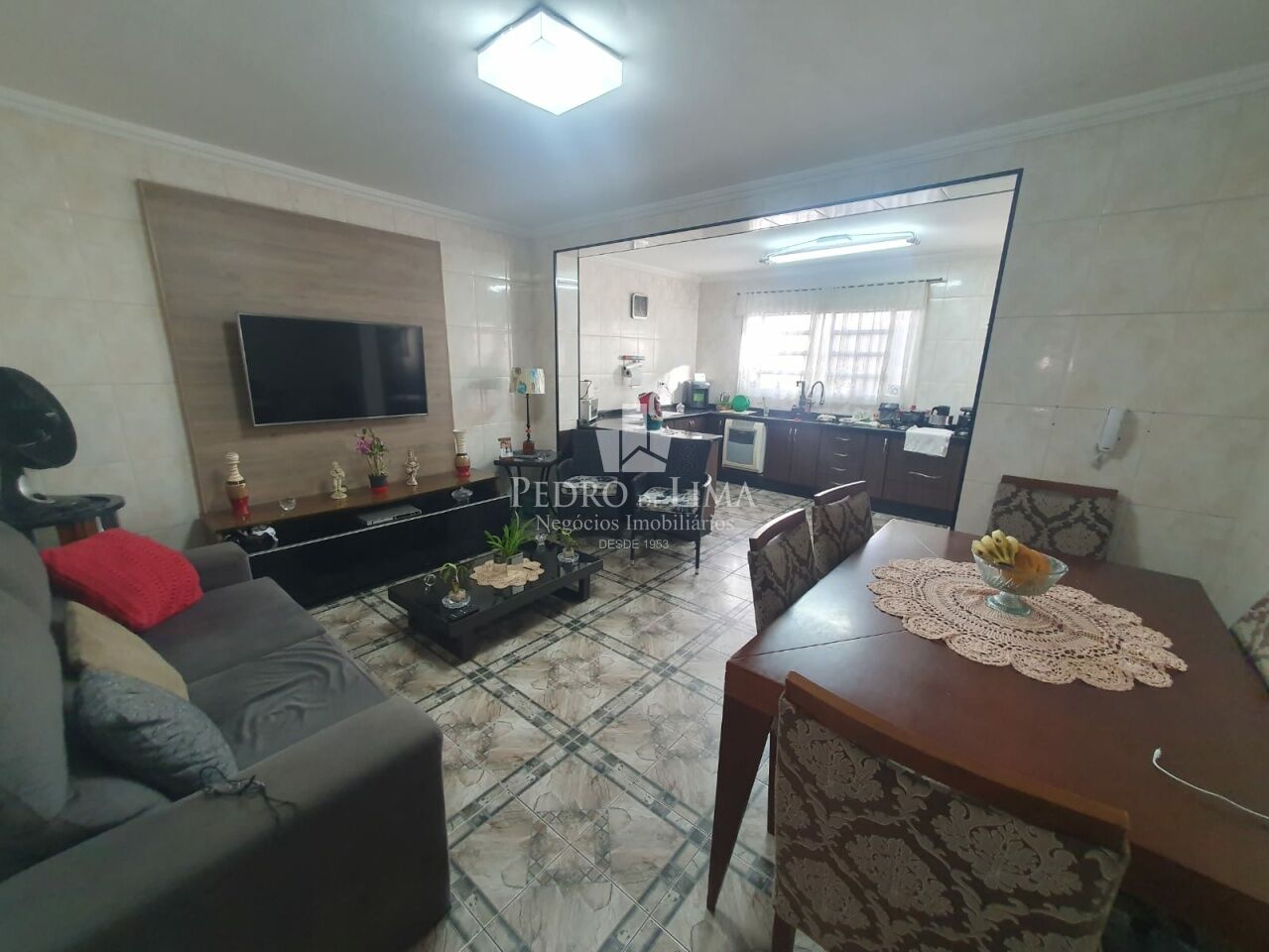 imagem do imovel Sobrado Frontal, 4 dormitórios, 2 vagas na Água Rasa ref: TP28451