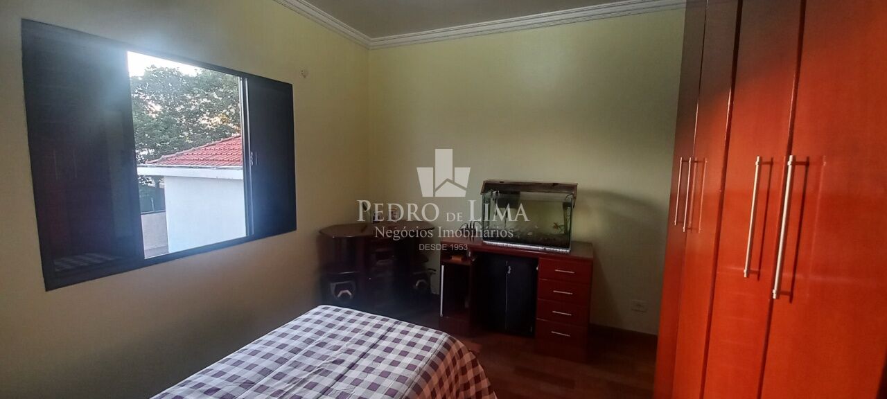 Sobrado com 3 quartos (1 suíte) 4 vagas de garagem - Vila Carrão 