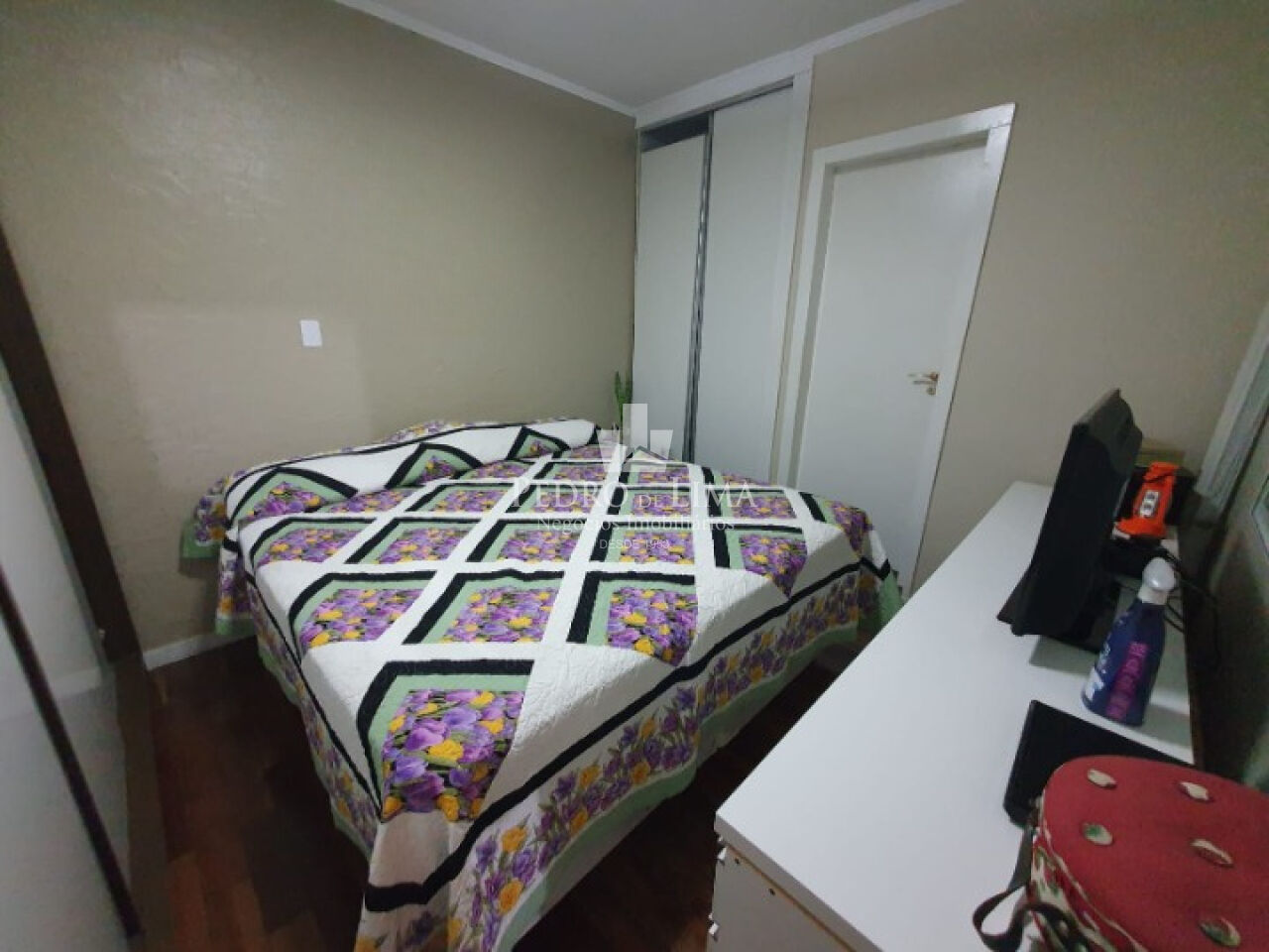 Casa de Vila no Tatuapé com 140m², 3 suítes, área com churrasqueira e forno de pizza.
