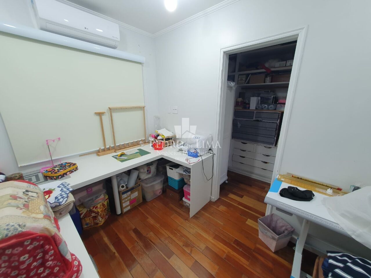 Casa de Vila no Tatuapé com 140m², 3 suítes, área com churrasqueira e forno de pizza.