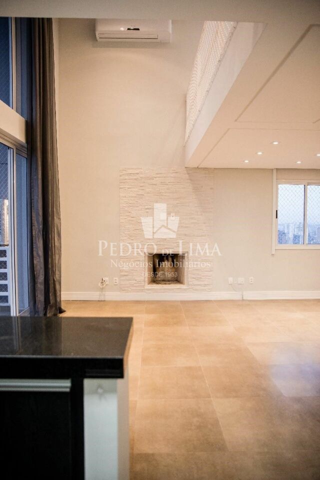 Loft Duplex de 86m² no Morumbi com móveis planejados. Condomínio Urban Loft
