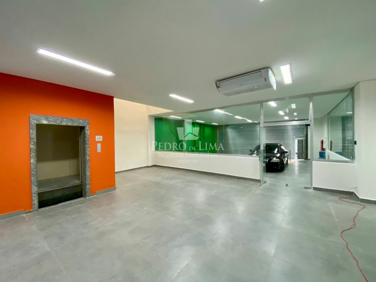 Prédio Comercial com 4 andares e 20 vagas Bairro Maranhão SP