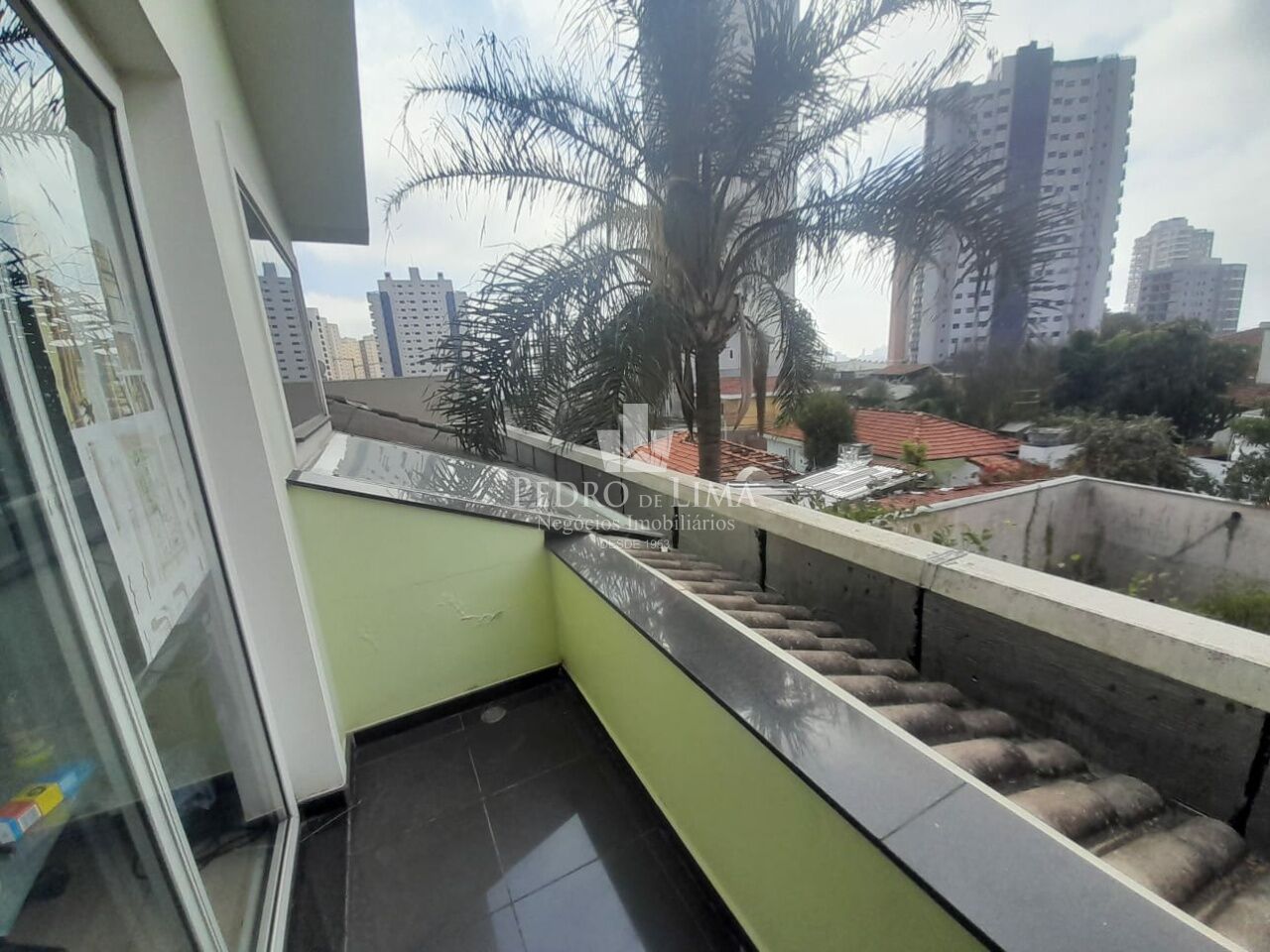 Sobrado Vila Carrao , 6 dormitorios ,3 suites e 5 vagas de garagem 