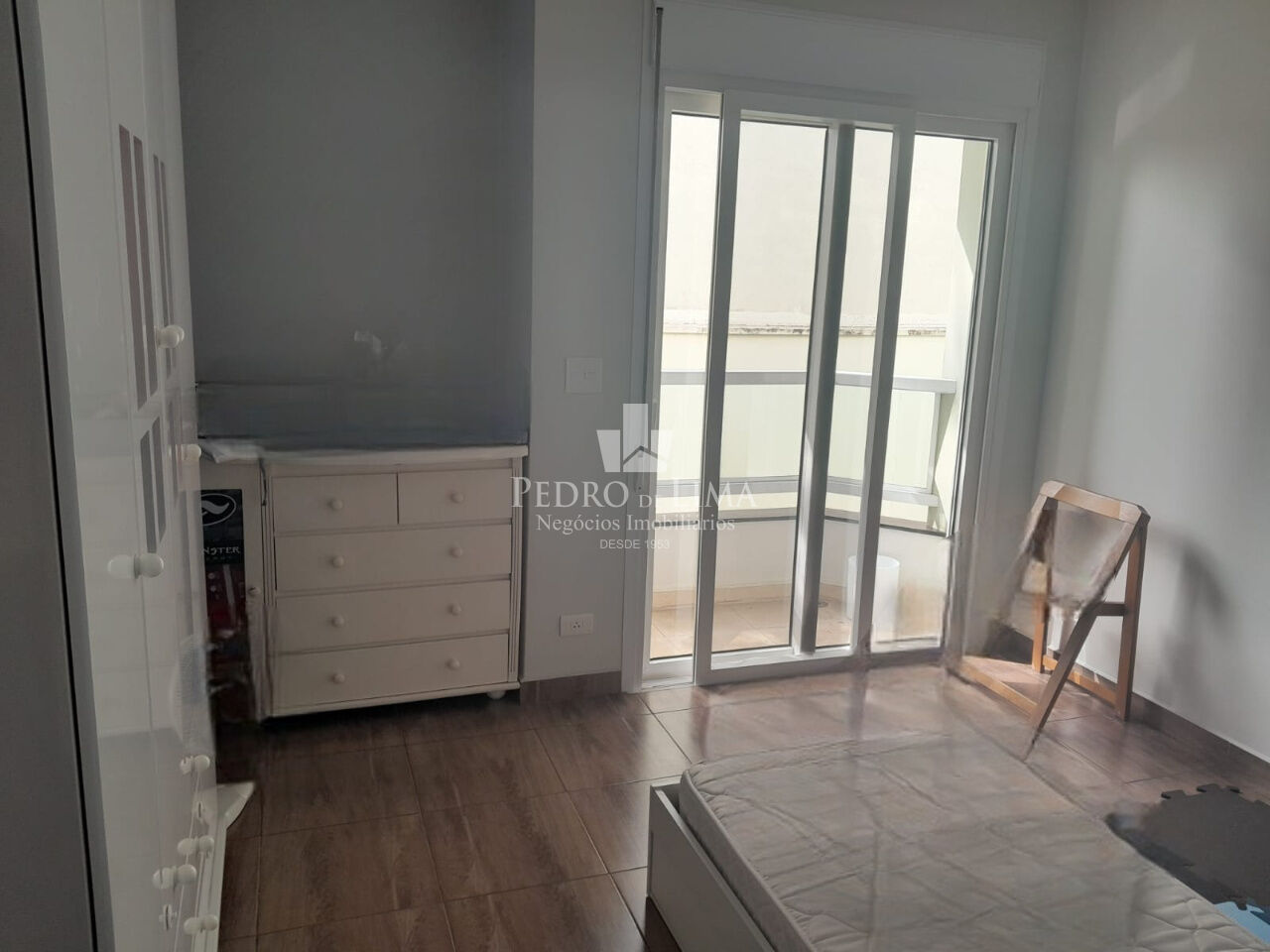 Sobrado Vila Carrao , 6 dormitorios ,3 suites e 5 vagas de garagem 