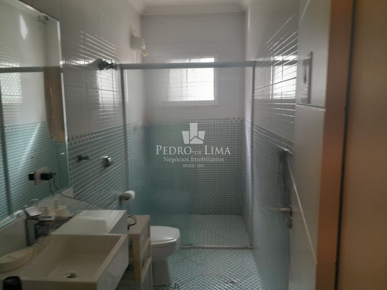 Sobrado Vila Carrao , 6 dormitorios ,3 suites e 5 vagas de garagem 