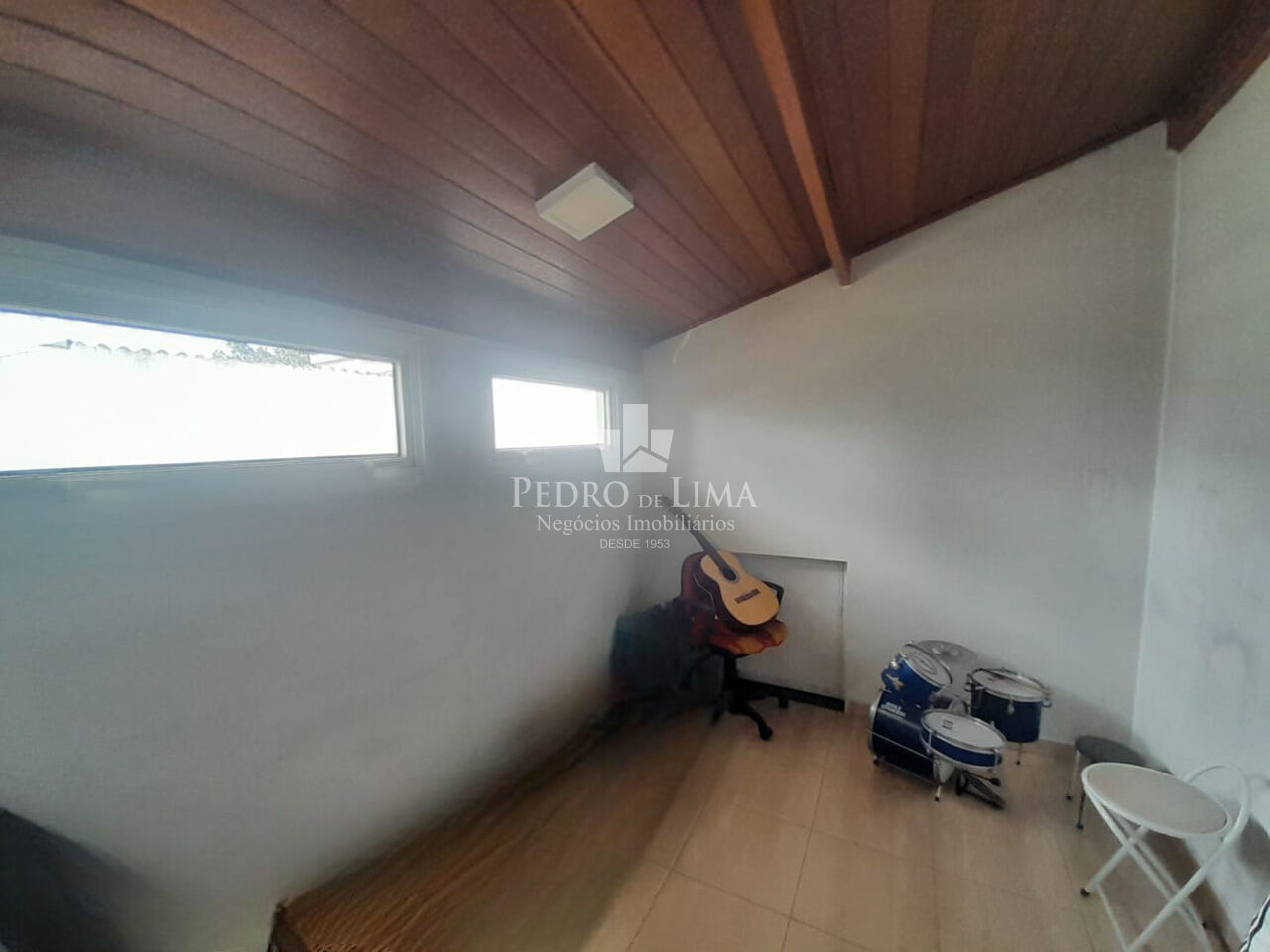 Sobrado Vila Carrao , 6 dormitorios ,3 suites e 5 vagas de garagem 