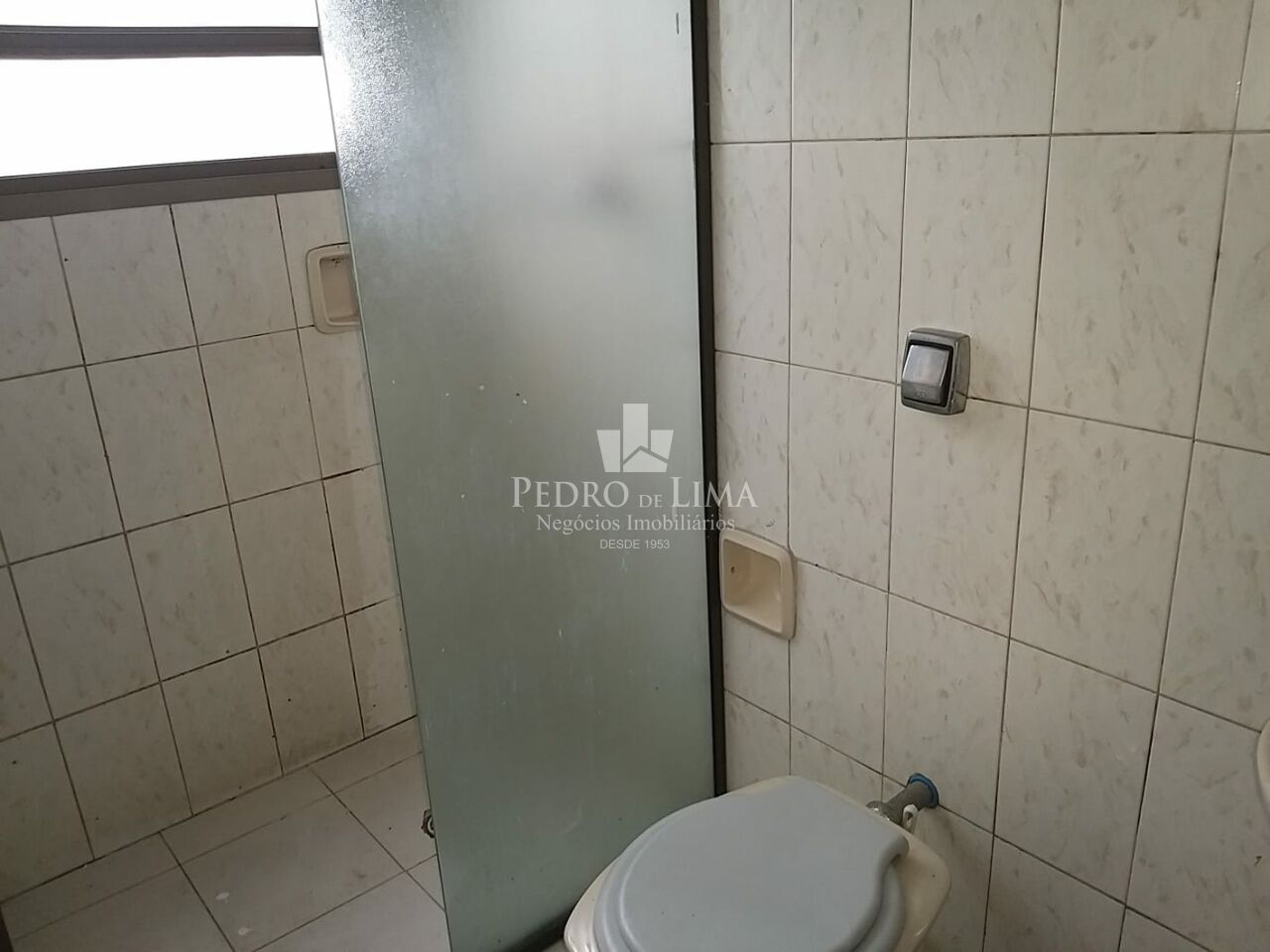 Sobrado com 3 quartos, sendo 1 suíte, no Carrão