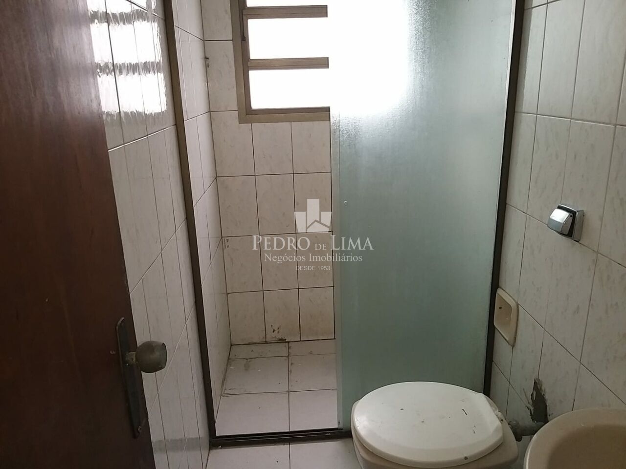 Sobrado com 3 quartos, sendo 1 suíte, no Carrão