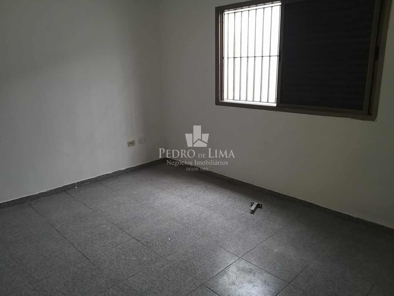 Sobrado com 3 quartos, sendo 1 suíte, no Carrão