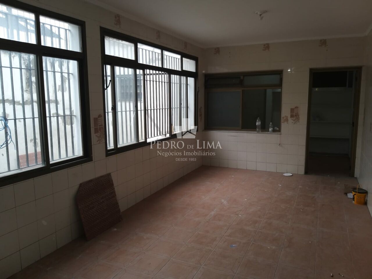 Sobrado com 3 quartos, sendo 1 suíte, no Carrão
