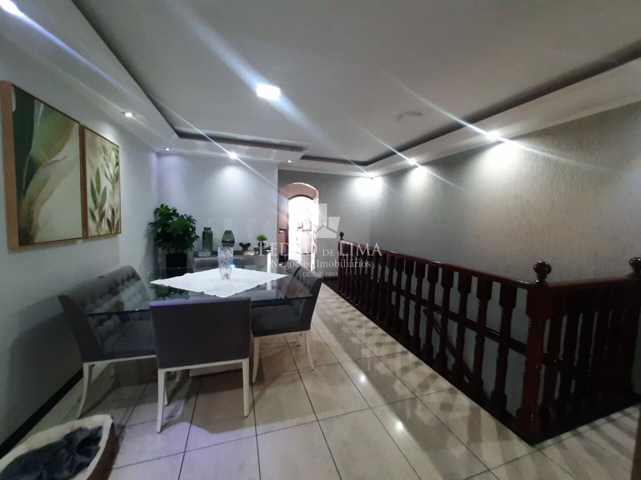 imagem do imovel Casa de 4 quartos, 1 suíte, 8 vagas, Salão comercial em Vila Ema ref: TP28697