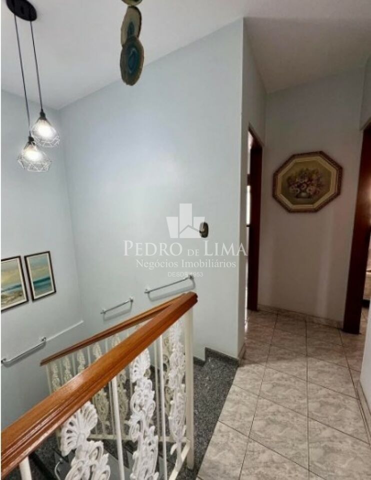 Sobrado Frontal, 4 dormitórios, 1 siíte, 3 vagas Região Vila Ema/São Lucas