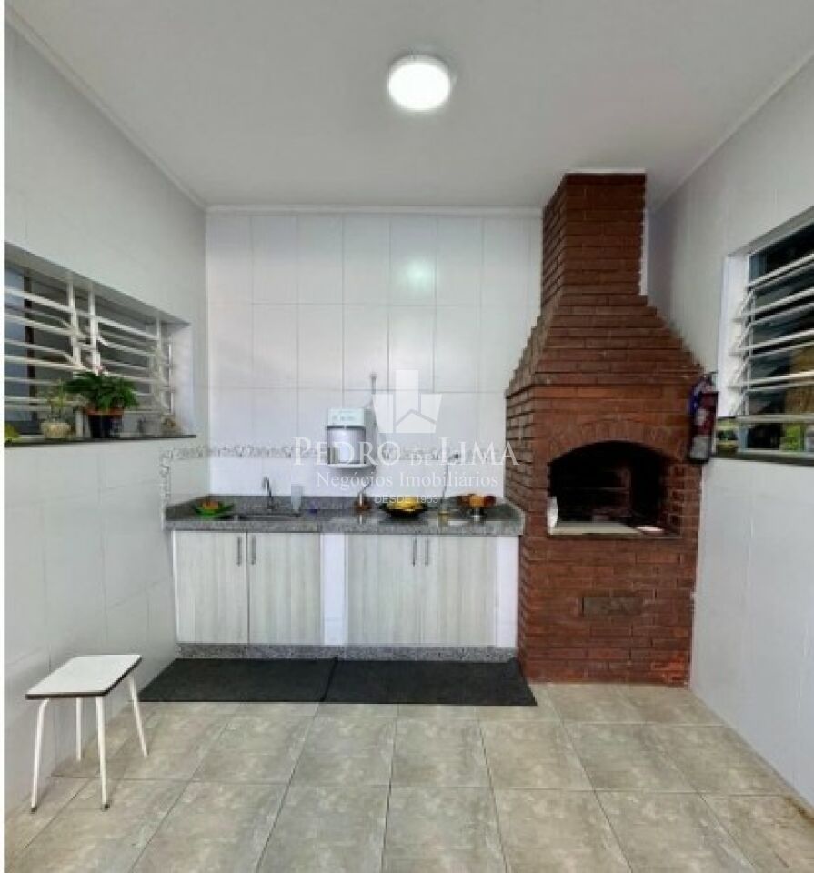 Sobrado Frontal, 4 dormitórios, 1 siíte, 3 vagas Região Vila Ema/São Lucas