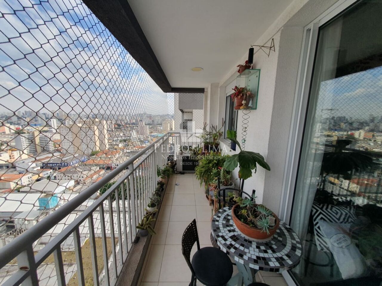 Apartamento 2 quartos, 1 vaga no Brás. Condomínio Portal Centro