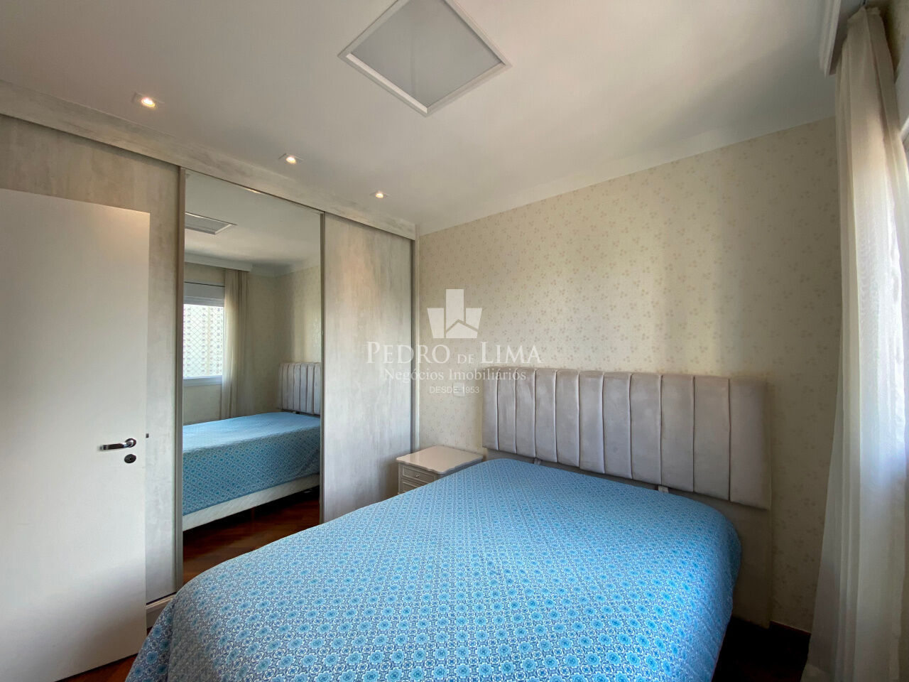 Apartamento 4 quartos  sendo 2 suítes e 4 vagas - Condomínio Maria Montessiori