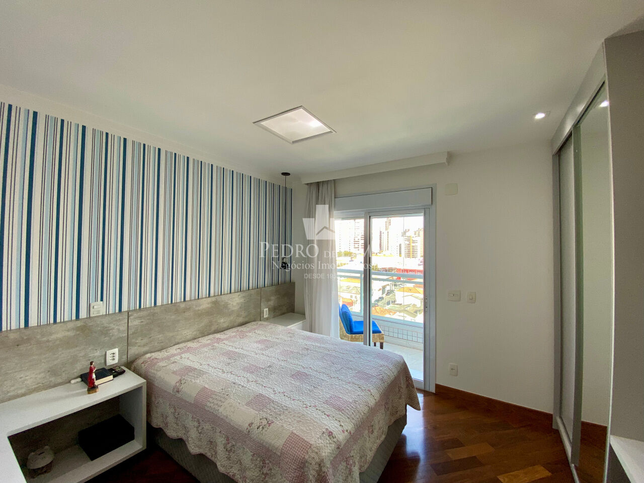 Apartamento 4 quartos  sendo 2 suítes e 4 vagas - Condomínio Maria Montessiori