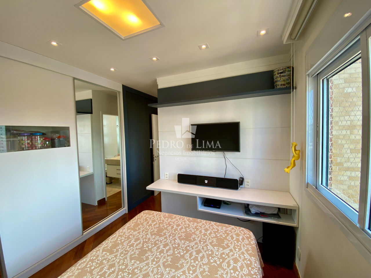 Apartamento 4 quartos  sendo 2 suítes e 4 vagas - Condomínio Maria Montessiori