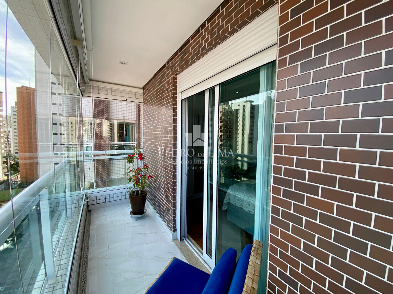 Apartamento 4 quartos  sendo 2 suítes e 4 vagas - Condomínio Maria Montessiori