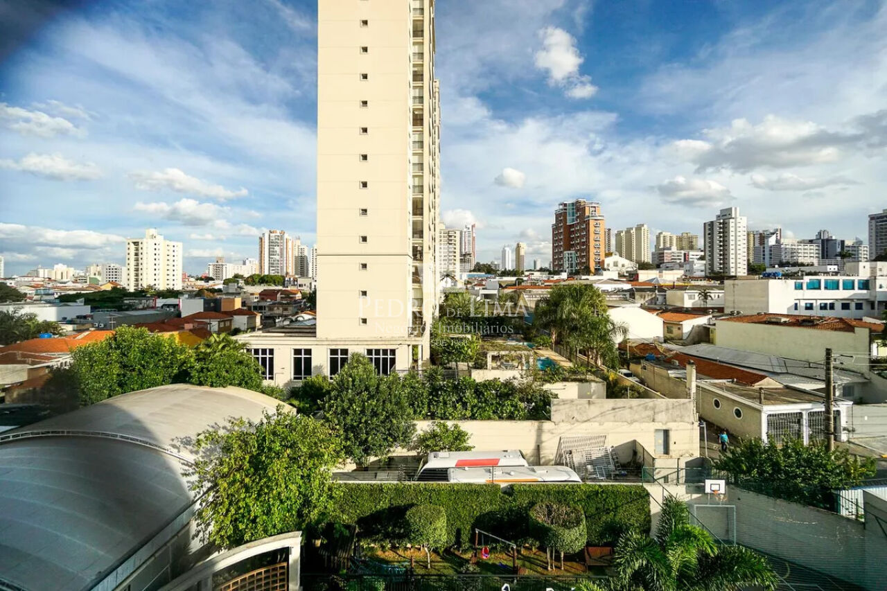 Apartamento no Tatuapé com 95m², 3 quartos com suíte, 2 vagas, varanda gourmet. Condomínio Change
