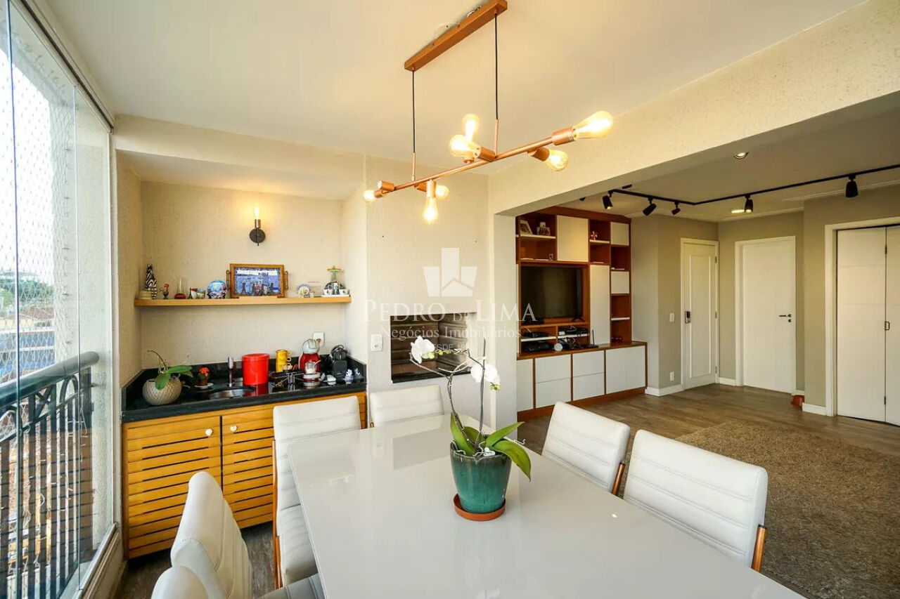 Apartamento no Tatuapé com 95m², 3 quartos com suíte, 2 vagas, varanda gourmet. Condomínio Change