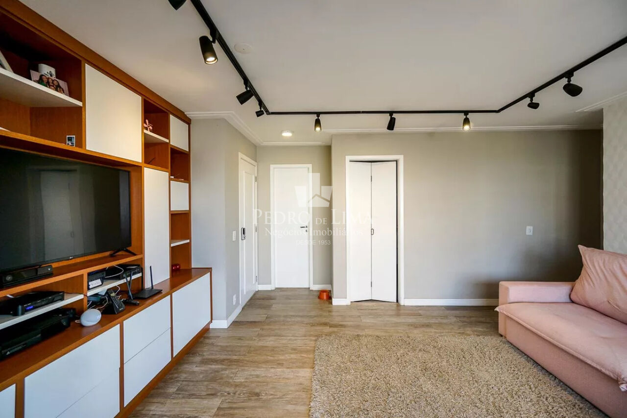 Apartamento no Tatuapé com 95m², 3 quartos com suíte, 2 vagas, varanda gourmet. Condomínio Change