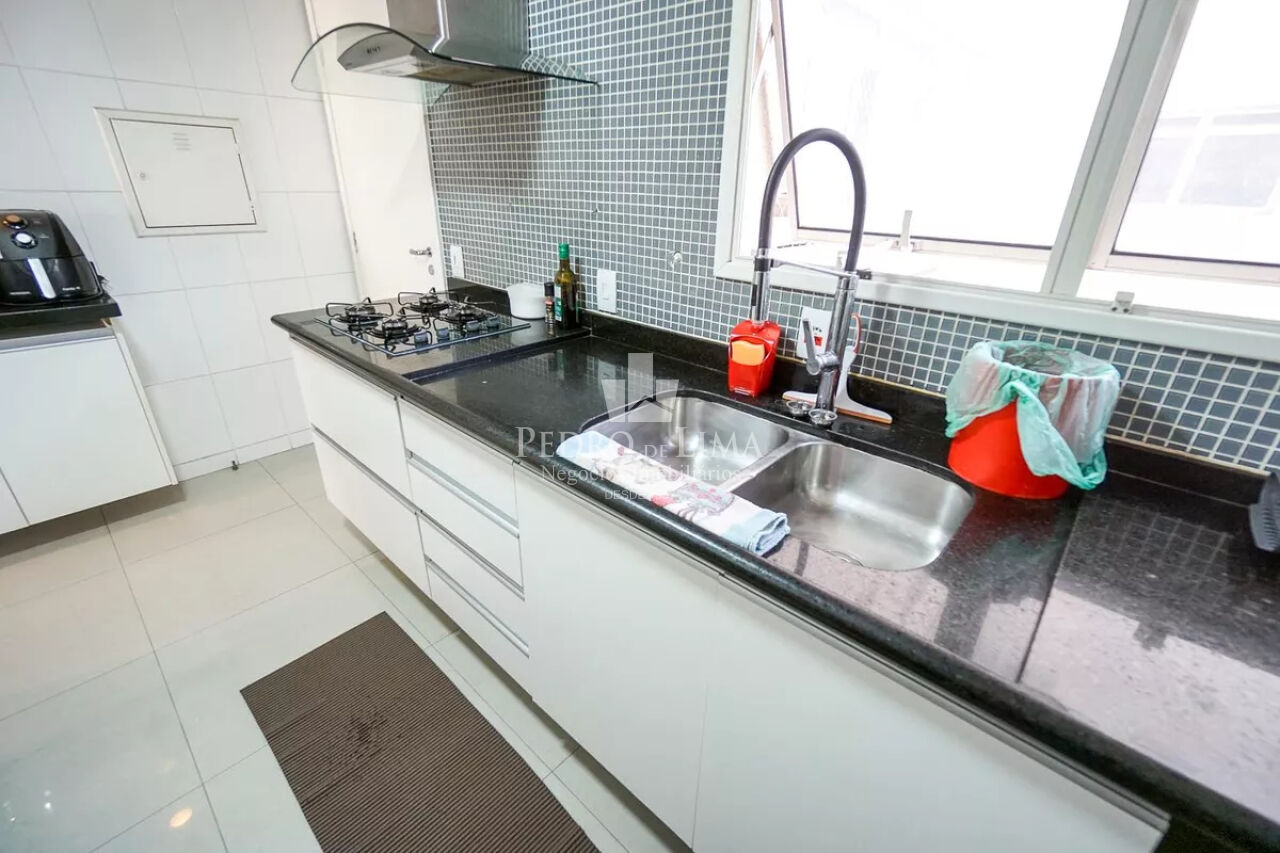 Apartamento no Tatuapé com 95m², 3 quartos com suíte, 2 vagas, varanda gourmet. Condomínio Change
