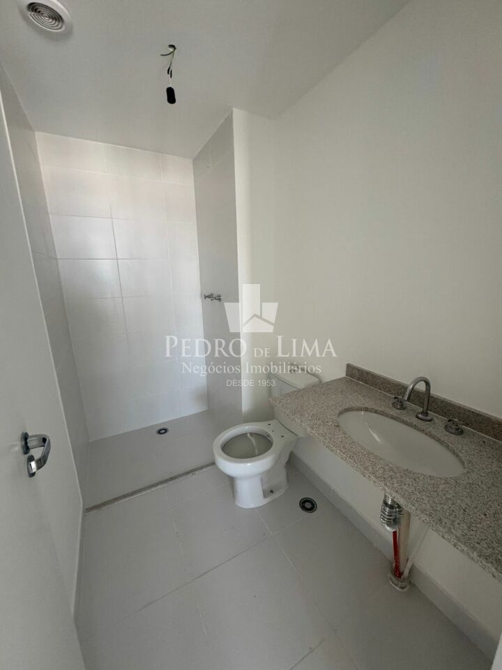 Condomínio Home Resort Penha 3 quartos sendo 1 suíte, 3 banheiros. 2 vagas de garagem
