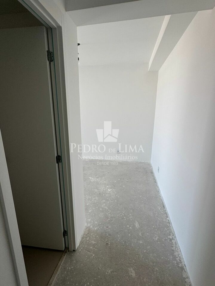 Condomínio Home Resort Penha 3 quartos sendo 1 suíte, 3 banheiros. 2 vagas de garagem