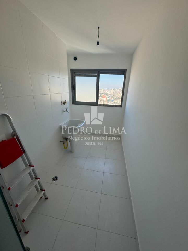 Condomínio Home Resort Penha 3 quartos sendo 1 suíte, 3 banheiros. 2 vagas de garagem