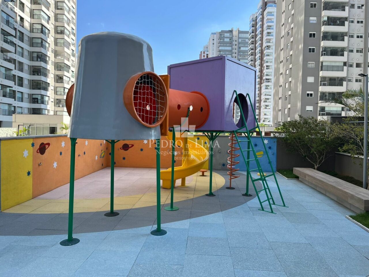 Apartamento 2 dormitórios, 2 suítes, 1 vaga, Novo! Mobiliado!