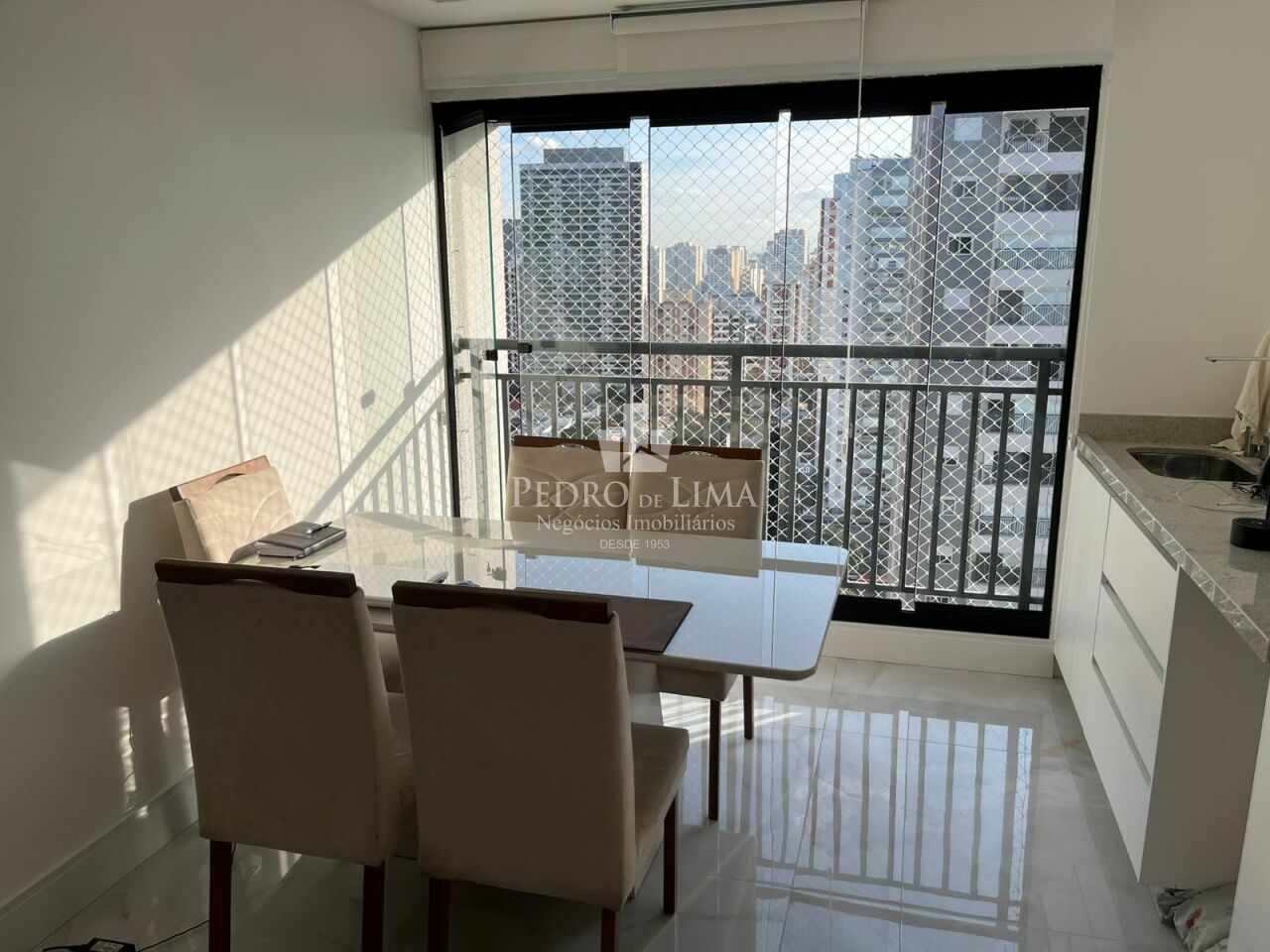 Apartamento 2 dormitórios, 2 suítes, 1 vaga, Novo! Mobiliado!