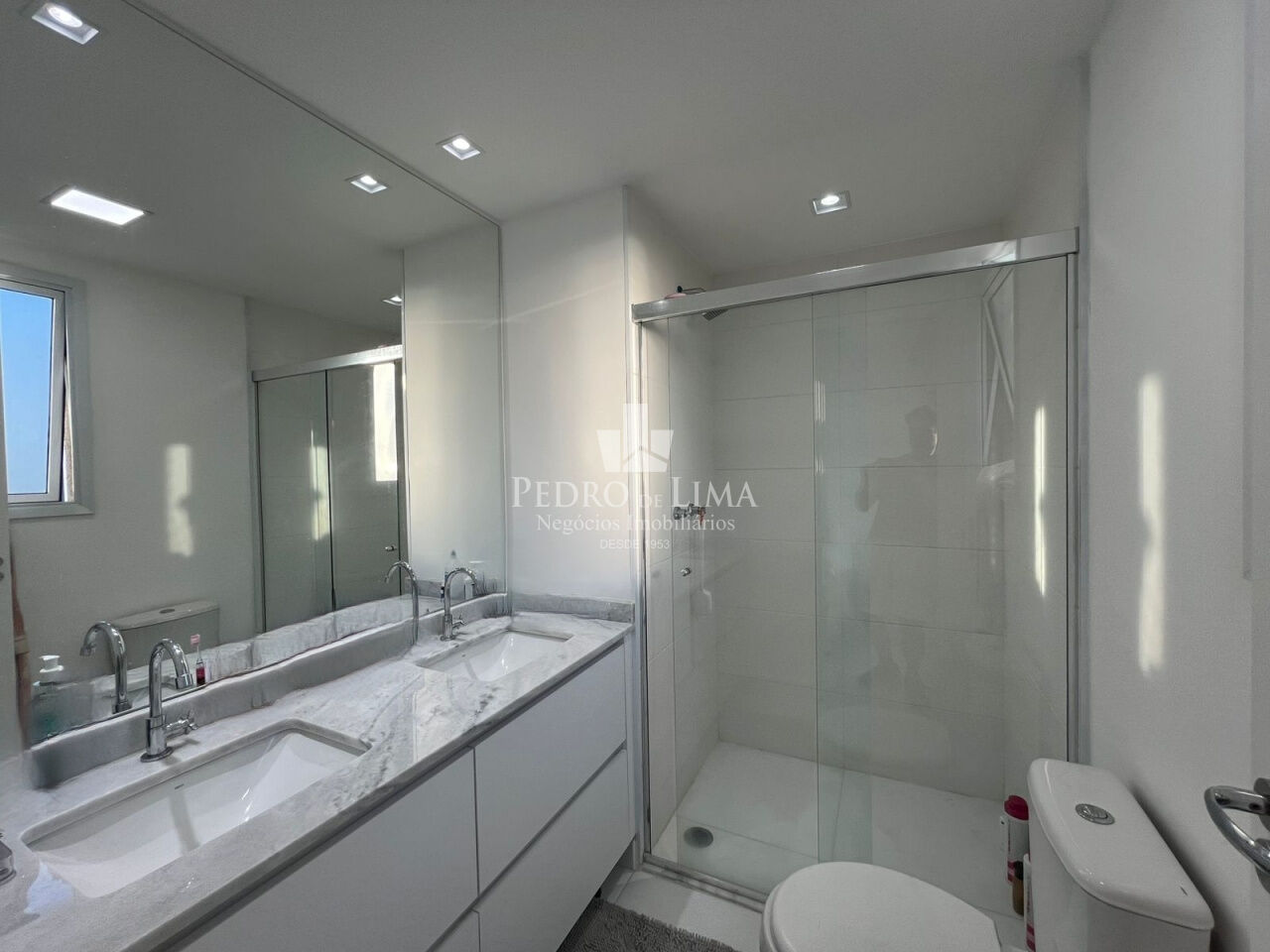 Apartamento 2 dormitórios, 2 suítes, 1 vaga, Novo! Mobiliado!
