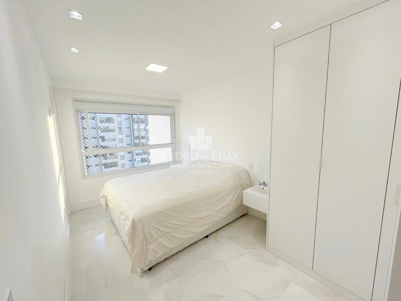 Apartamento 2 dormitórios, 2 suítes, 1 vaga, Novo! Mobiliado!