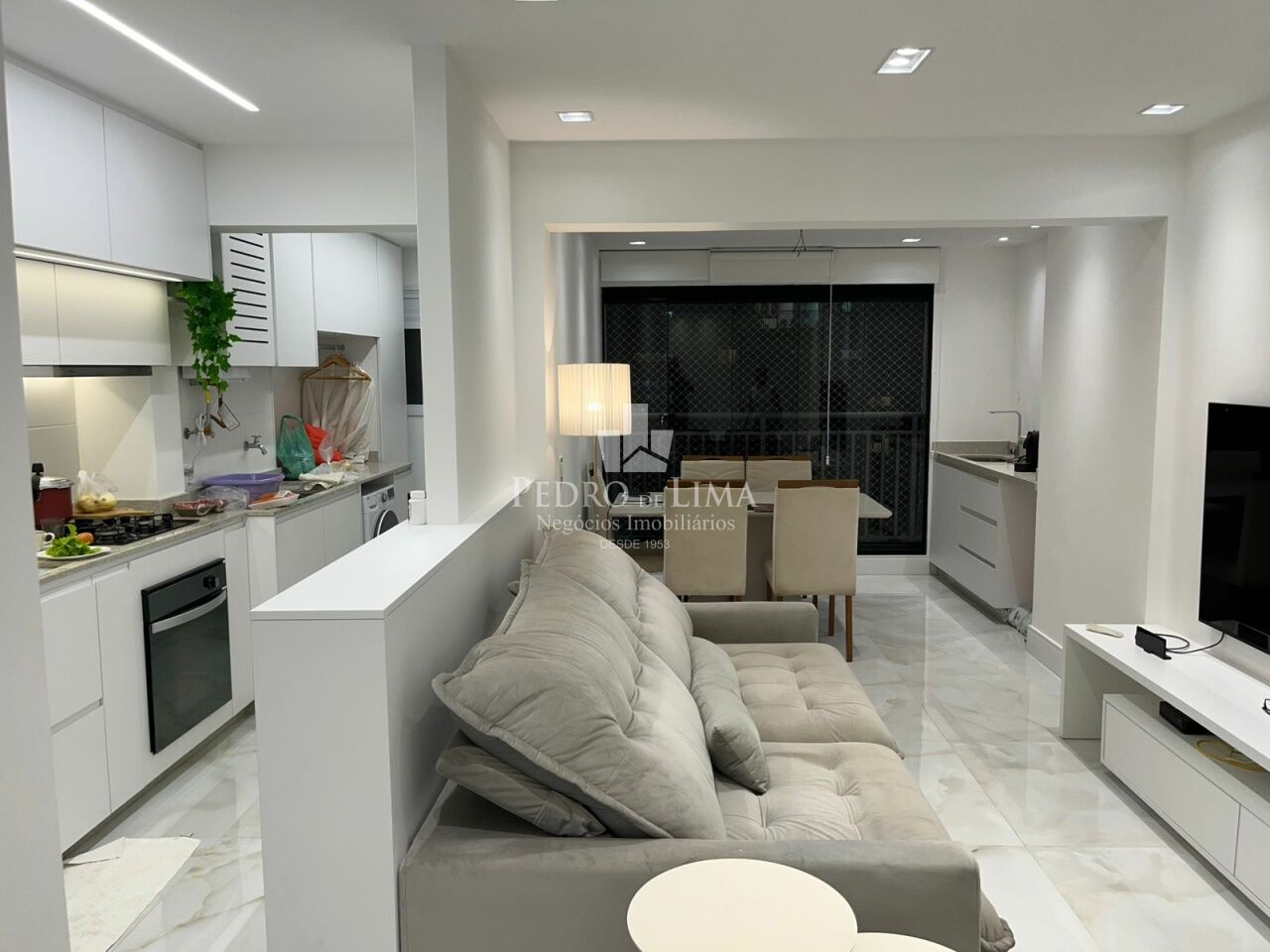 Apartamento 2 dormitórios, 2 suítes, 1 vaga, Novo! Mobiliado!