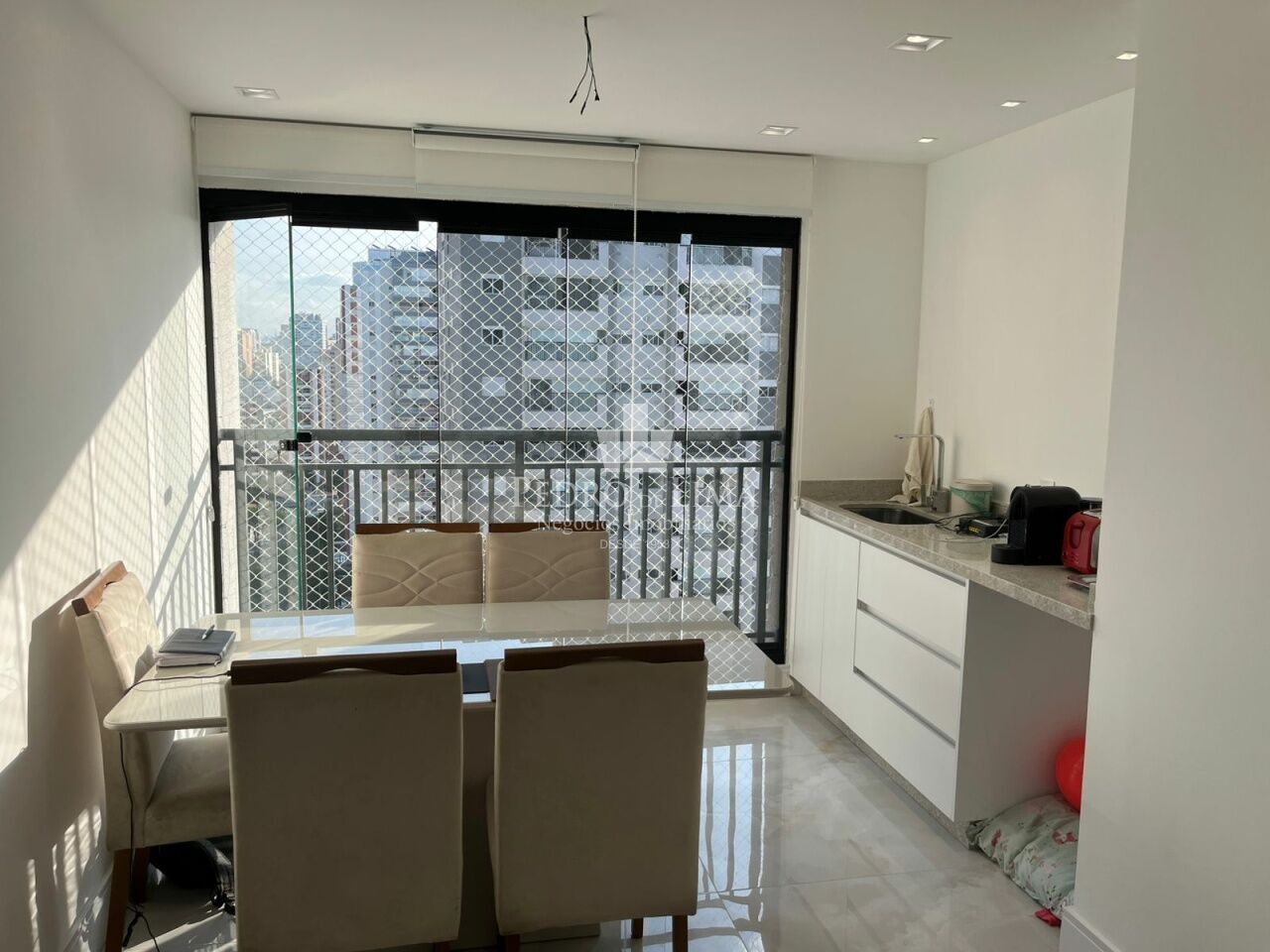 Apartamento 2 dormitórios, 2 suítes, 1 vaga, Novo! Mobiliado!
