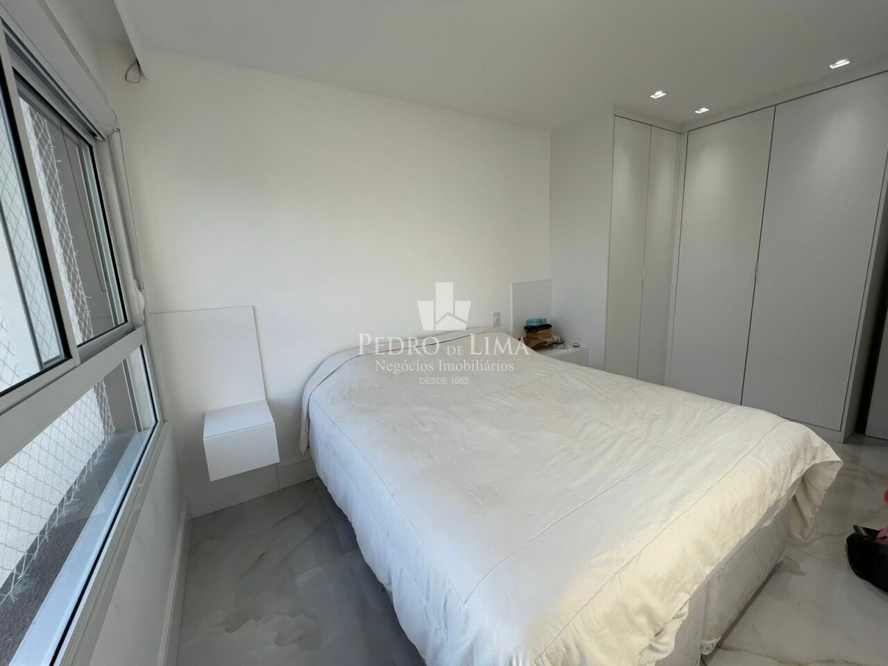 Apartamento 2 dormitórios, 2 suítes, 1 vaga, Novo! Mobiliado!