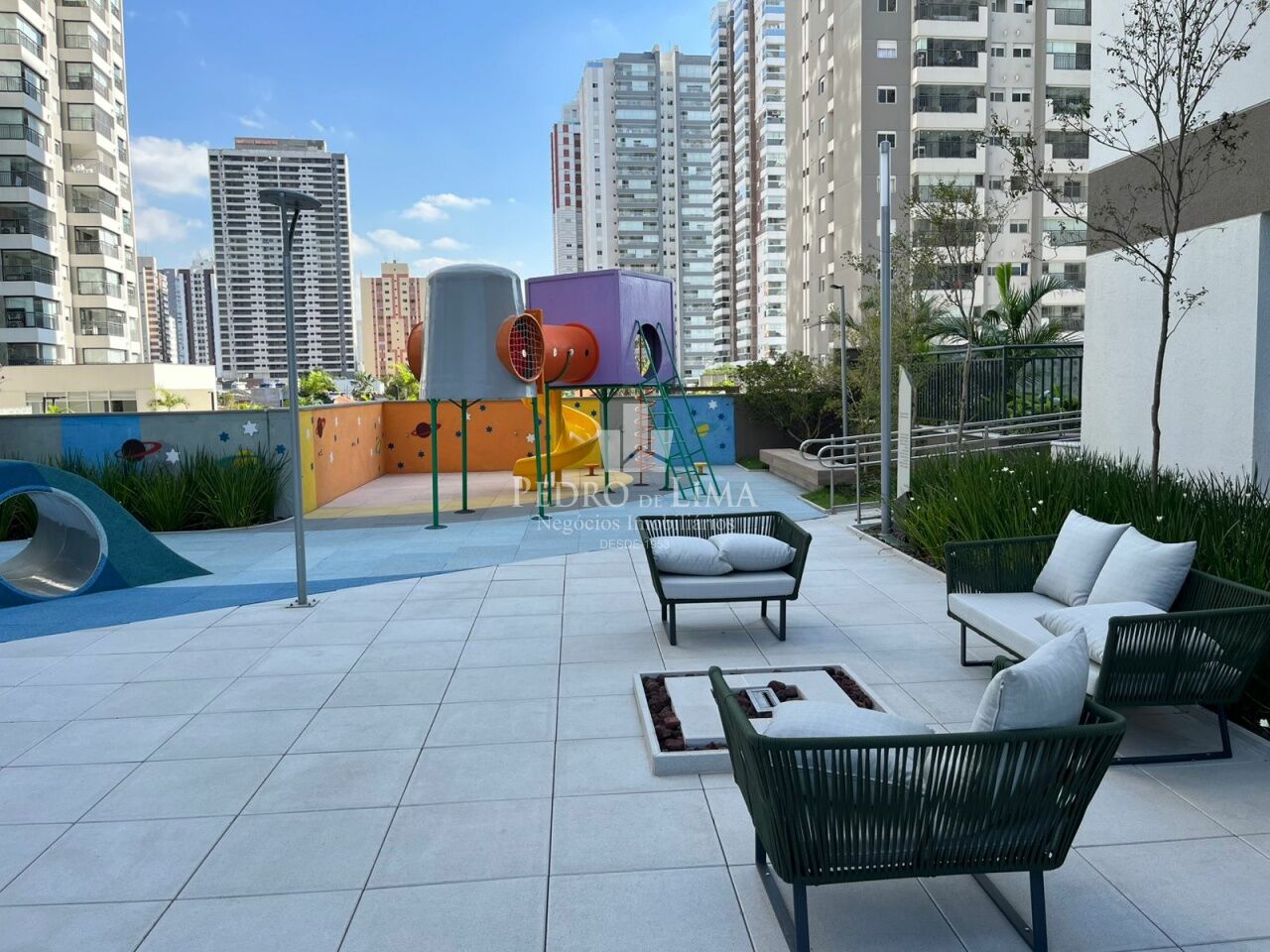 Apartamento 2 dormitórios, 2 suítes, 1 vaga, Novo! Mobiliado!