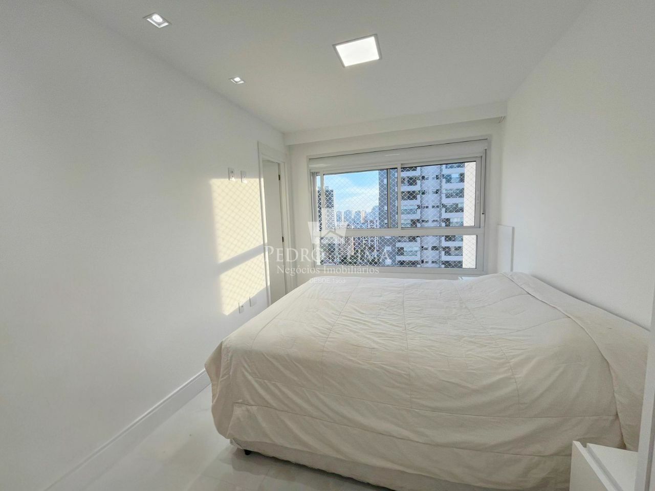 Apartamento 2 dormitórios, 2 suítes, 1 vaga, Novo! Mobiliado!