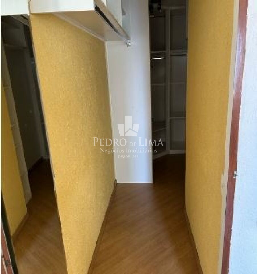 Apartamento 2 Dormitórios, 1 suíte, 1 vaga, na Regente Feijó. Condomínio Vale das Palmas