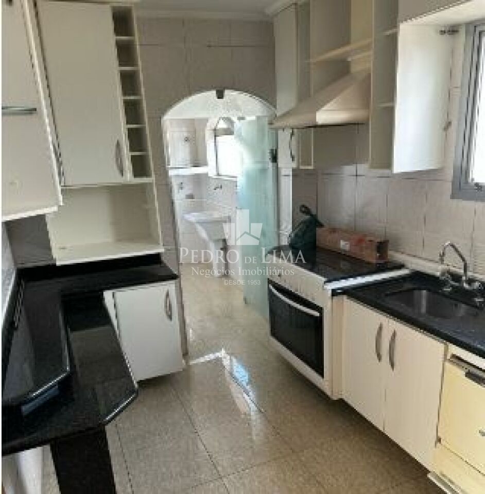 Apartamento 2 Dormitórios, 1 suíte, 1 vaga, na Regente Feijó. Condomínio Vale das Palmas