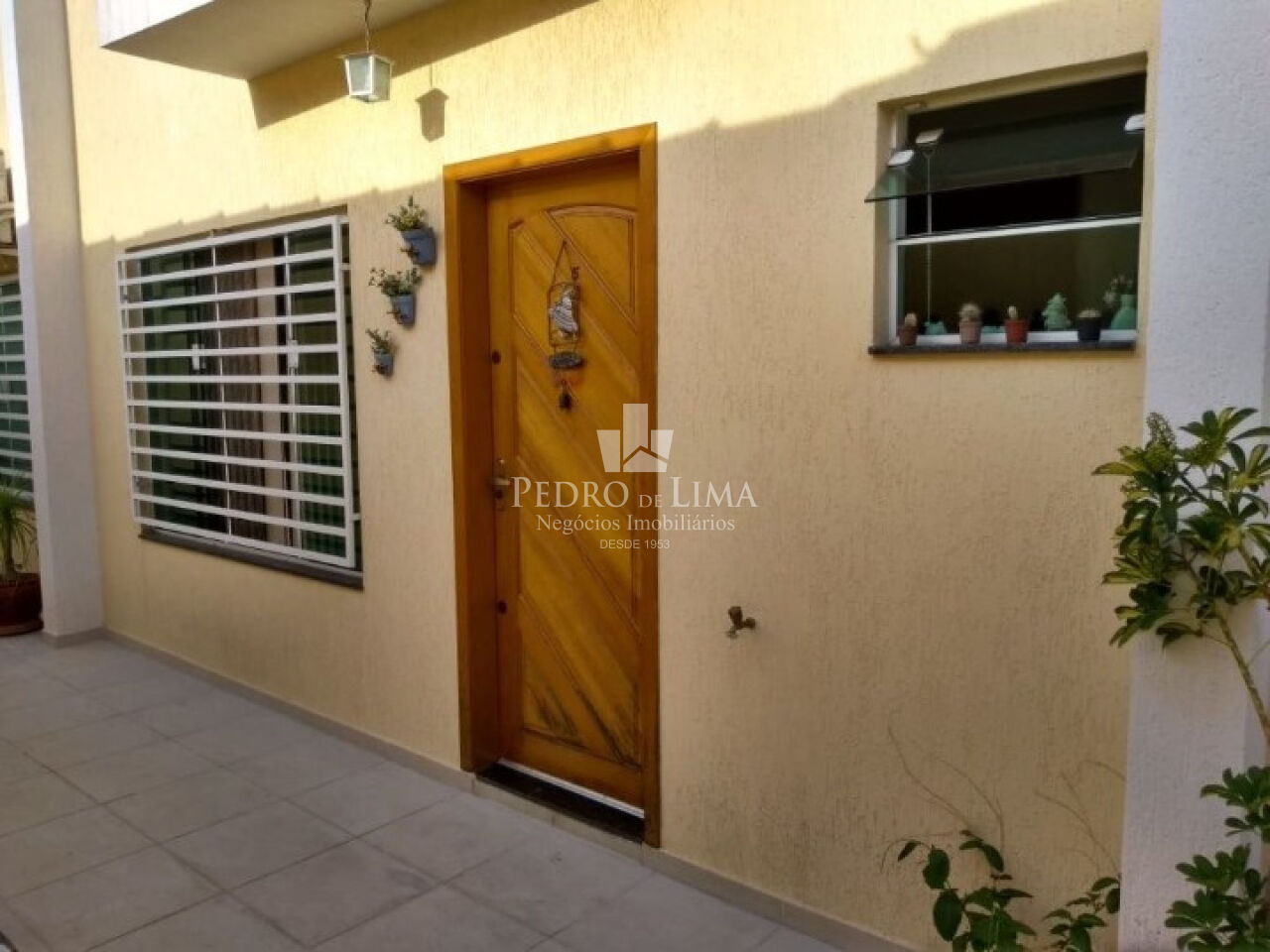 imagem do imovel Sobrado em Condomínio com 2 quartos ambos suítes, 2 vagas - Cond Res Igaratinga - Água Rasa ref: TP28893