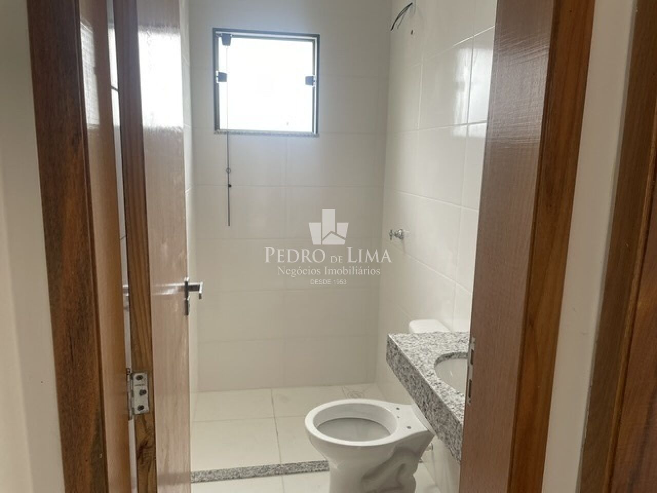 Apartamento 55m com varanda em Artur Alvim. Condomínio Flora IV.