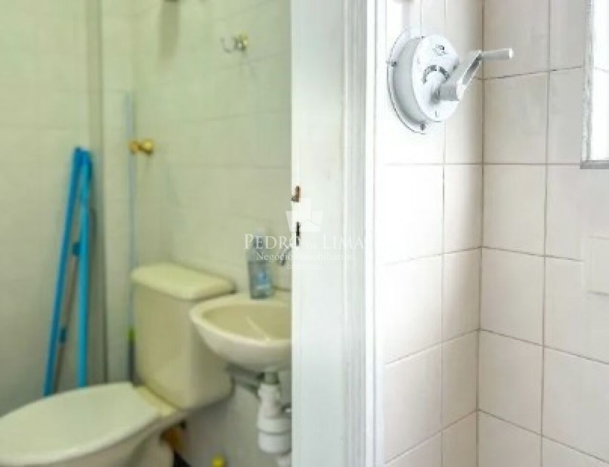 Condominio Johann Ottembreit 2 quartos, 2 banheiros 1 vaga de garagem