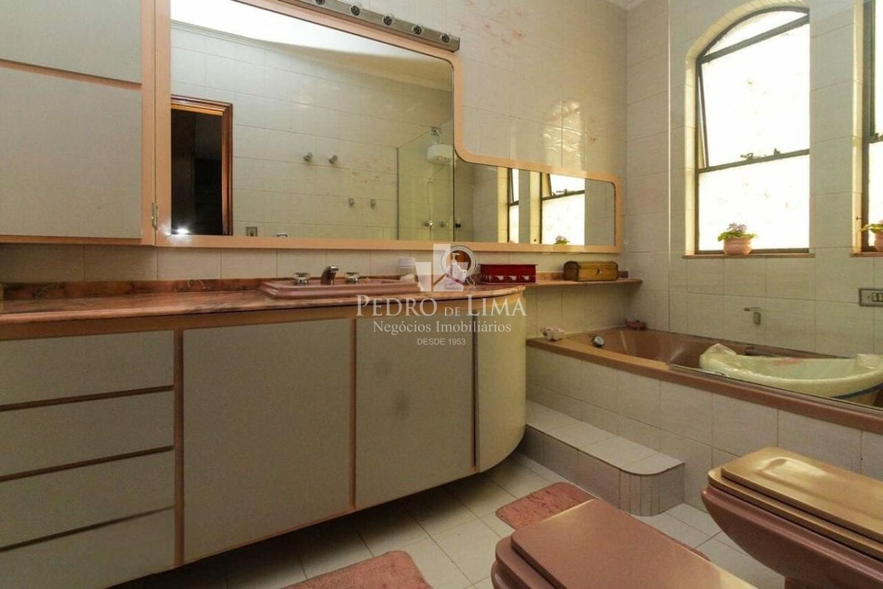 Casa com 3 quartos, 1 suíte, 5 vagas na Vila Prudente