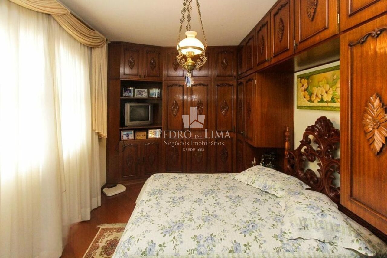 Casa com 3 quartos, 1 suíte, 5 vagas na Vila Prudente