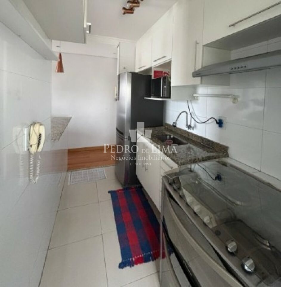 Apartamento com 2 quartos, sacada, 1 vaga fixa e livre no Tatuapé. Condomínio Sunrise